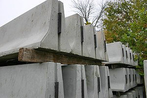 precast concrete barriers