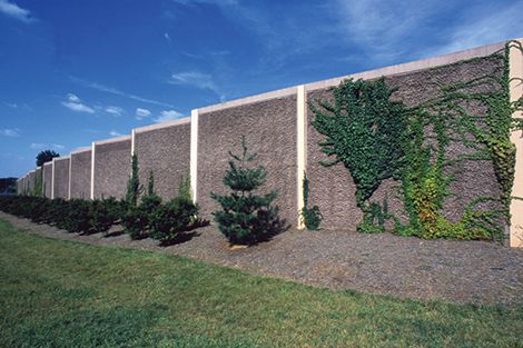 1981 - First SoundWall system introduced