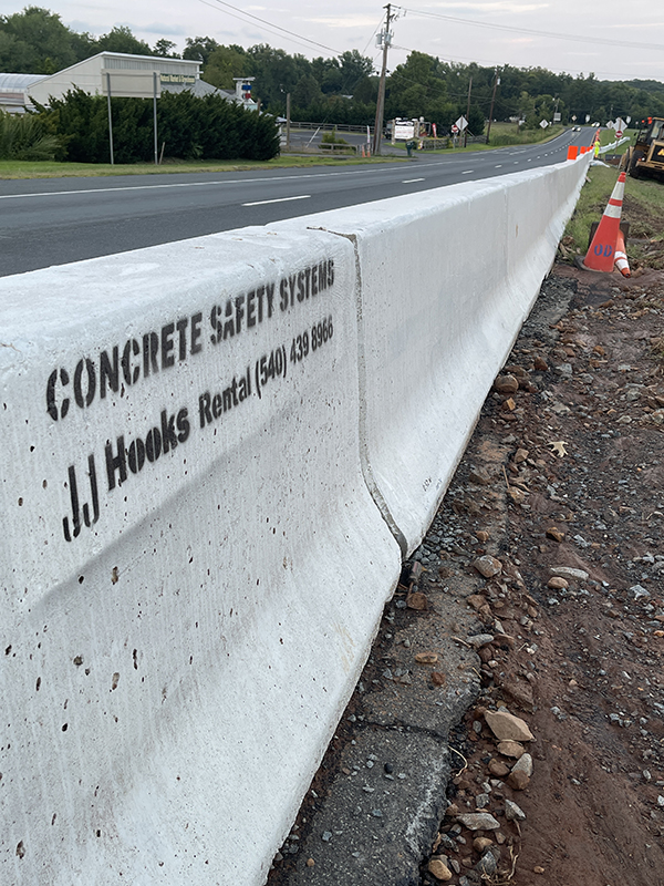SmithMidland Receives 3.8M JJ Hooks Barrier Rental Contract for I64
